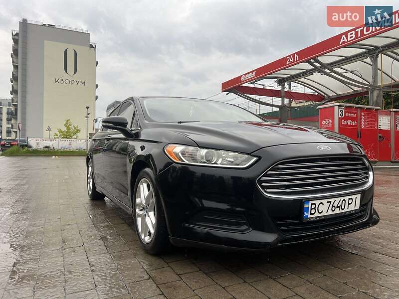 Седан Ford Fusion 2012 в Львове