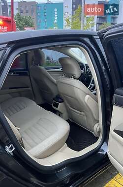 Седан Ford Fusion 2012 в 