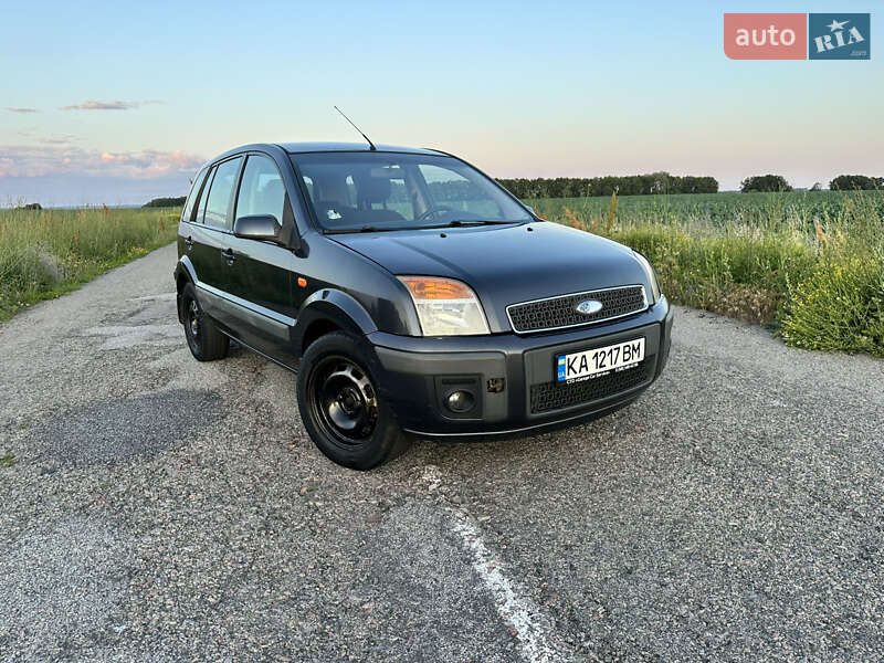 Хэтчбек Ford Fusion 2007 в 