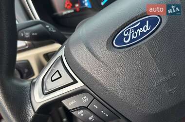 Седан Ford Fusion 2019 в 
