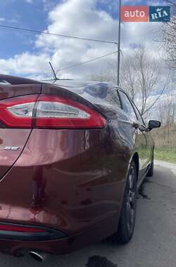 Седан Ford Fusion 2015 в 