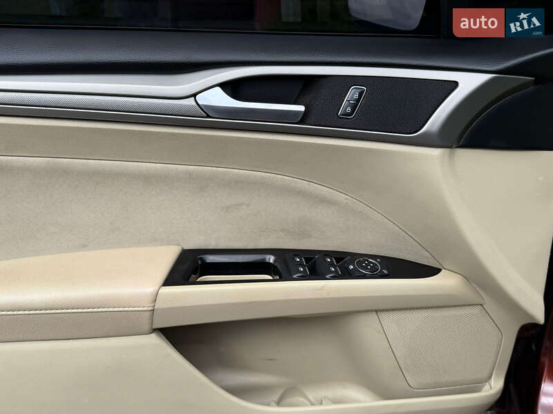 Седан Ford Fusion 2015 в Києві