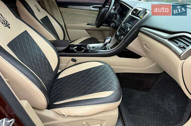 Седан Ford Fusion 2015 в 