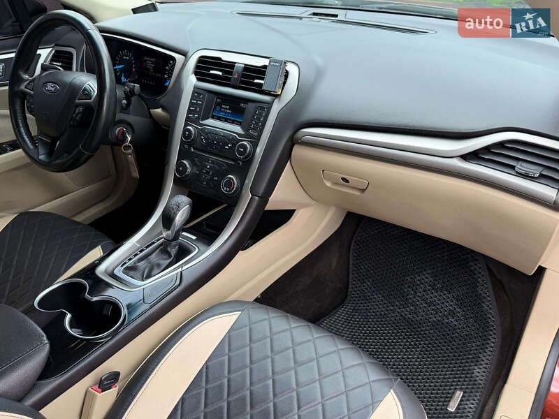 Седан Ford Fusion 2015 в Києві