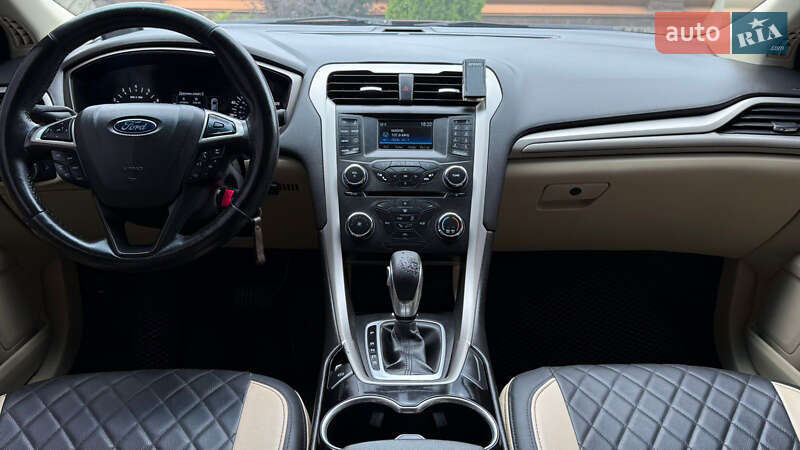 Седан Ford Fusion 2015 в Києві