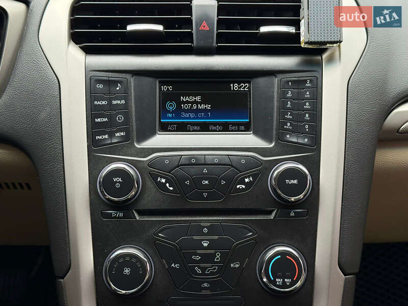 Седан Ford Fusion 2015 в Києві