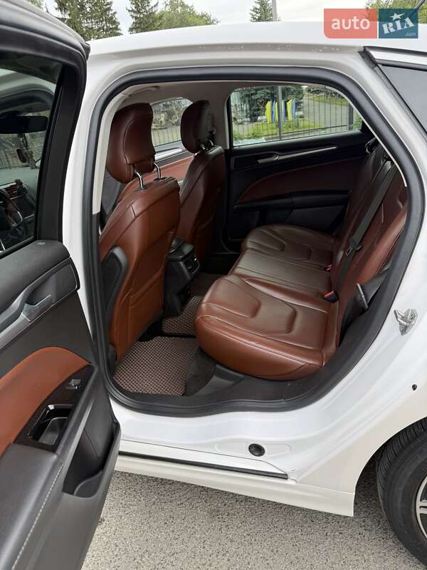 Седан Ford Fusion 2014 в Вышгороде