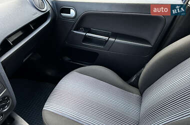 Хэтчбек Ford Fusion 2007 в 
