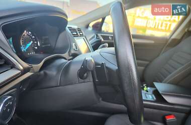 Седан Ford Fusion 2018 в 