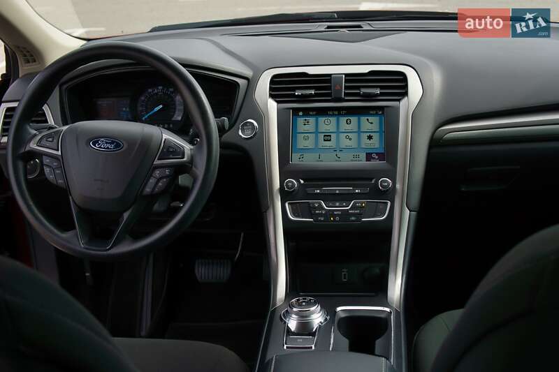 Седан Ford Fusion 2018 в Києві