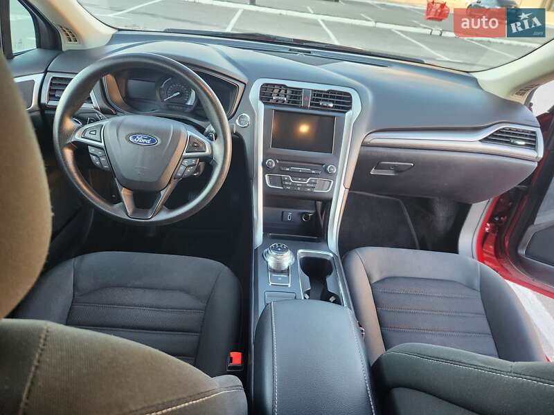 Седан Ford Fusion 2018 в Києві