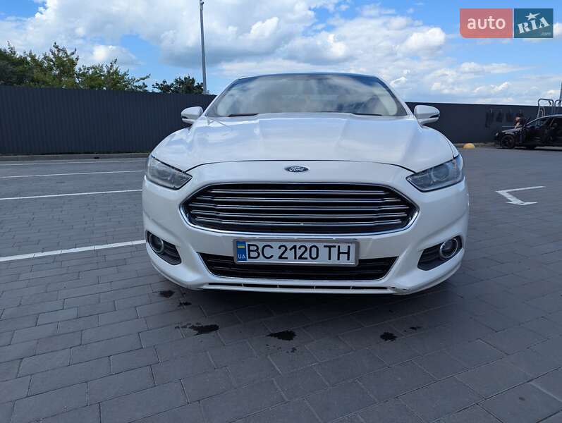 Седан Ford Fusion 2015 в Шептицькому