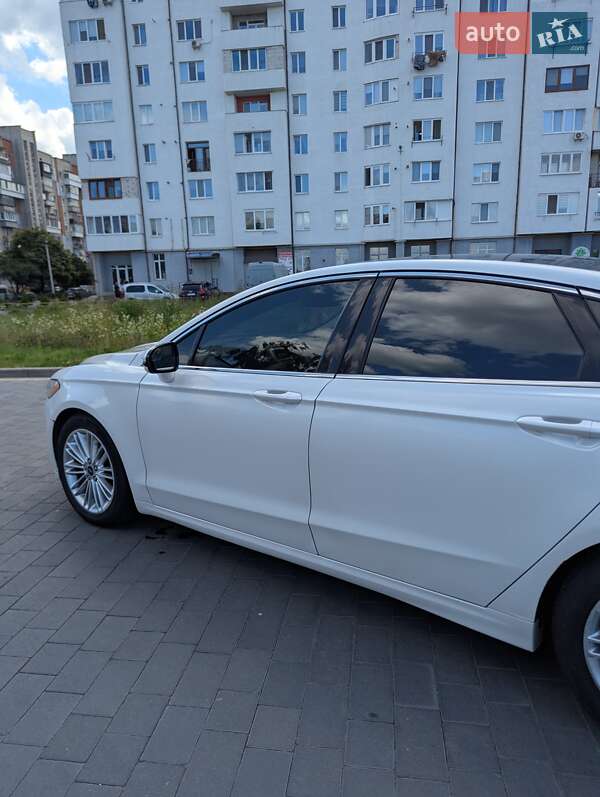 Седан Ford Fusion 2015 в Шептицькому