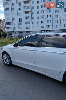 Седан Ford Fusion 2015 в 