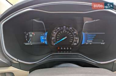 Седан Ford Fusion 2015 в 