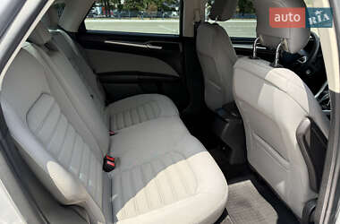 Седан Ford Fusion 2013 в 