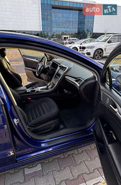 Седан Ford Fusion 2014 в 