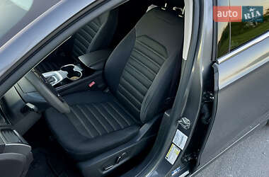 Седан Ford Fusion 2013 в 