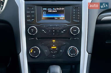 Седан Ford Fusion 2013 в 