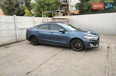 Седан Ford Fusion 2018 в Александрие