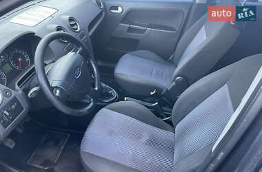 Хэтчбек Ford Fusion 2008 в 