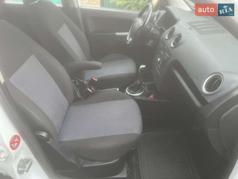 Хэтчбек Ford Fusion 2011 в Нежине
