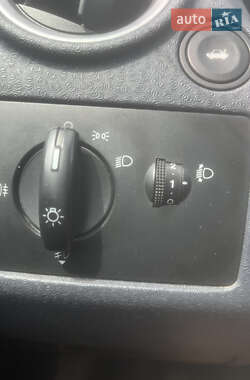 Хэтчбек Ford Fusion 2011 в 