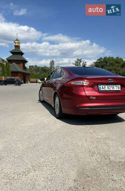 Седан Ford Fusion 2014 в 