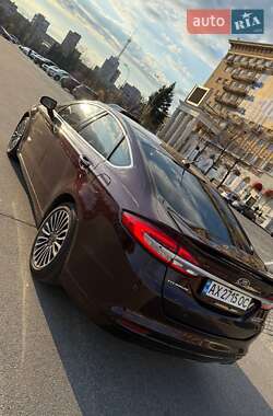 Седан Ford Fusion 2016 в 