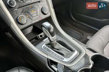Седан Ford Fusion 2014 в 