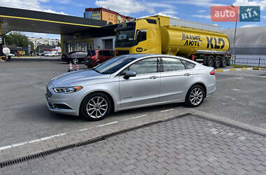 Седан Ford Fusion 2017 в 