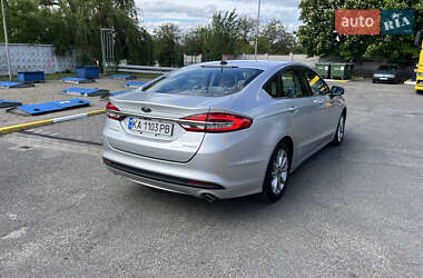 Седан Ford Fusion 2017 в 