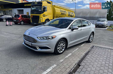 Седан Ford Fusion 2017 в 