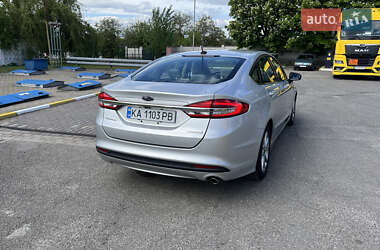 Седан Ford Fusion 2017 в 