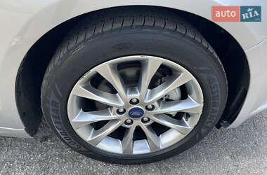 Седан Ford Fusion 2017 в 