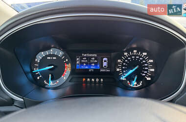 Седан Ford Fusion 2013 в 