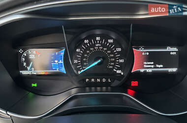 Седан Ford Fusion 2016 в 