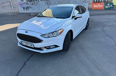 Седан Ford Fusion 2017 в 