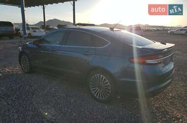 Седан Ford Fusion 2018 в 