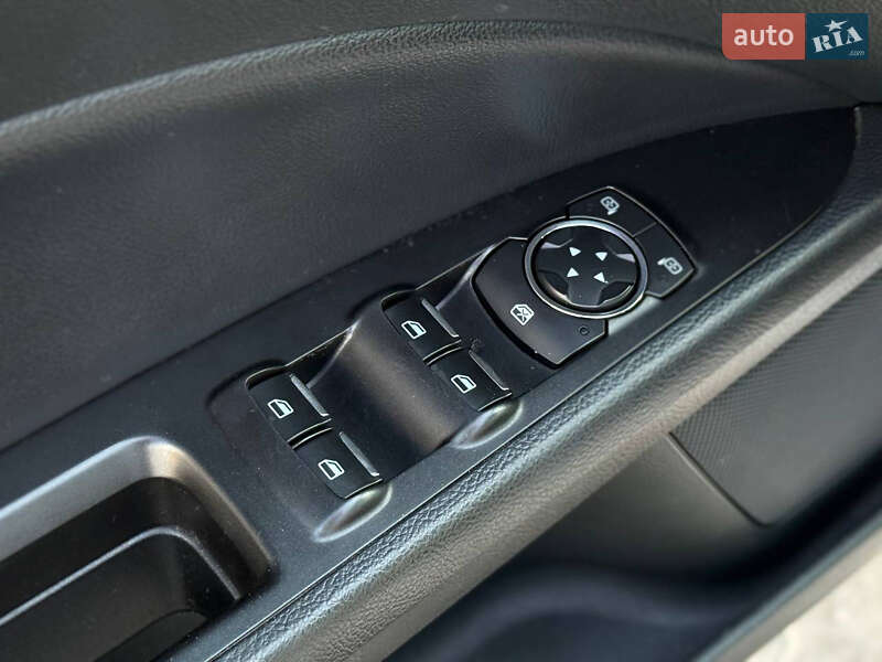Седан Ford Fusion 2016 в Дніпрі