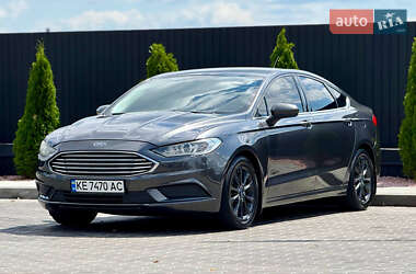 Седан Ford Fusion 2016 в 