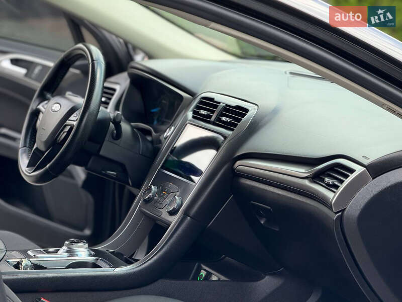 Седан Ford Fusion 2016 в Днепре