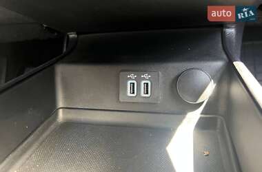 Седан Ford Fusion 2019 в 