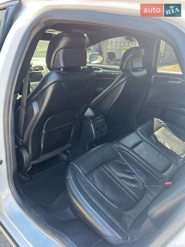 Седан Ford Fusion 2019 в Полтаві