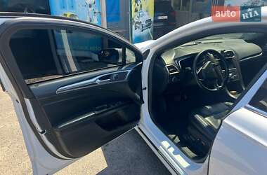 Седан Ford Fusion 2019 в 