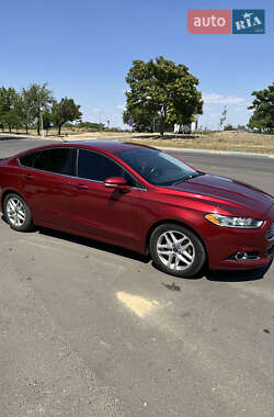 Седан Ford Fusion 2015 в 