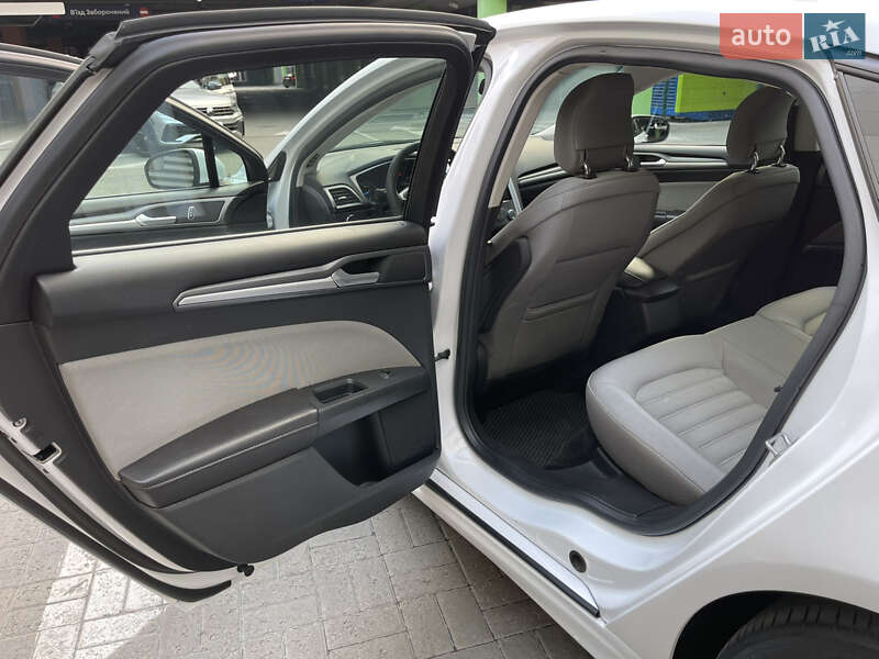 Седан Ford Fusion 2014 в Киеве фото 16 Седан Ford Fusion 2014 в Киеве