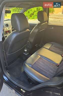 Хэтчбек Ford Fusion 2009 в 