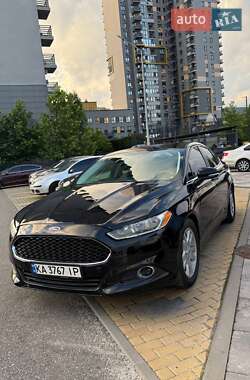 Седан Ford Fusion 2015 в 