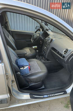 Хэтчбек Ford Fusion 2007 в 